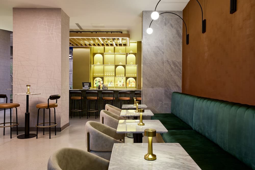 Delta Hotels by Marriott New York Times Square 4