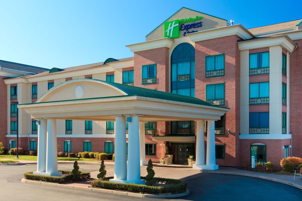 Holiday Inn Express & Suites WARWICK-PROVIDENCE (AIRPORT) by IHG 1