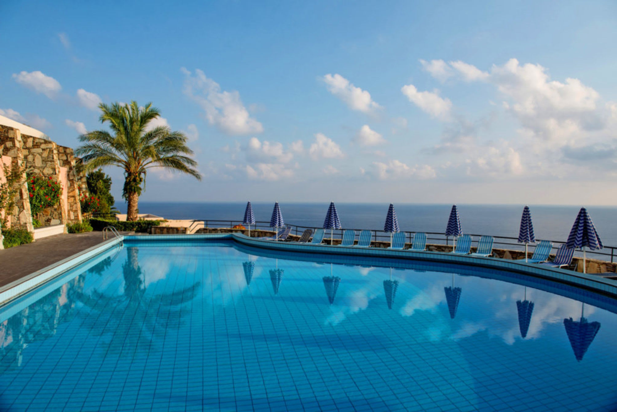 Athina Palace Resort & Spa 5