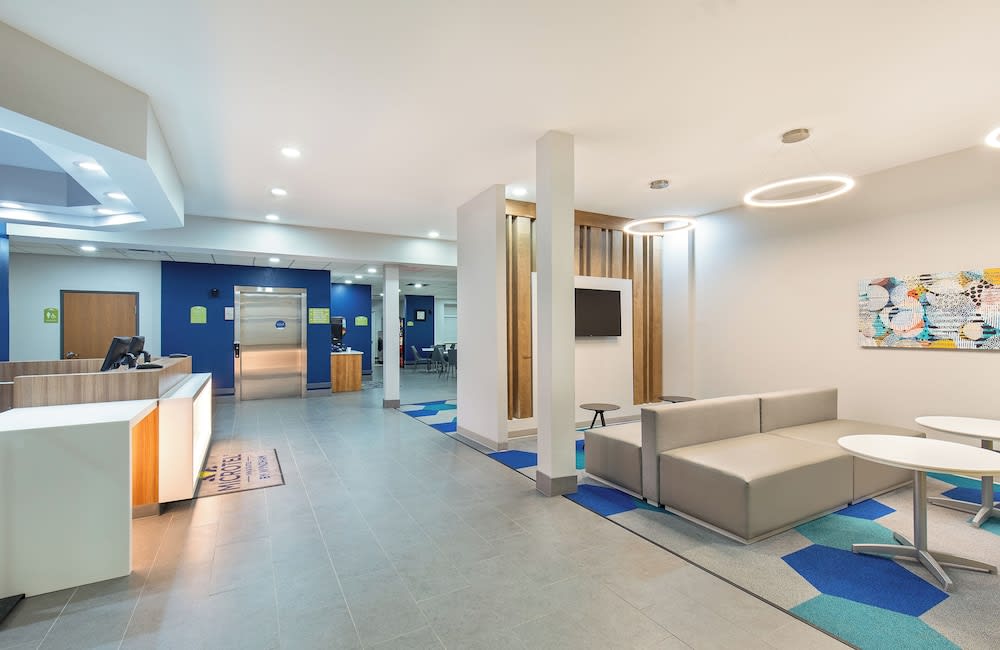 Microtel Inn & Suites Columbus North 5