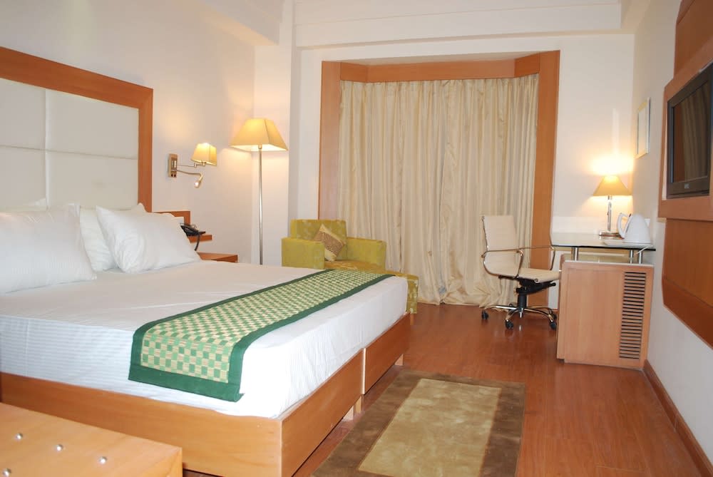 Ambrosia Sarovar Portico 1