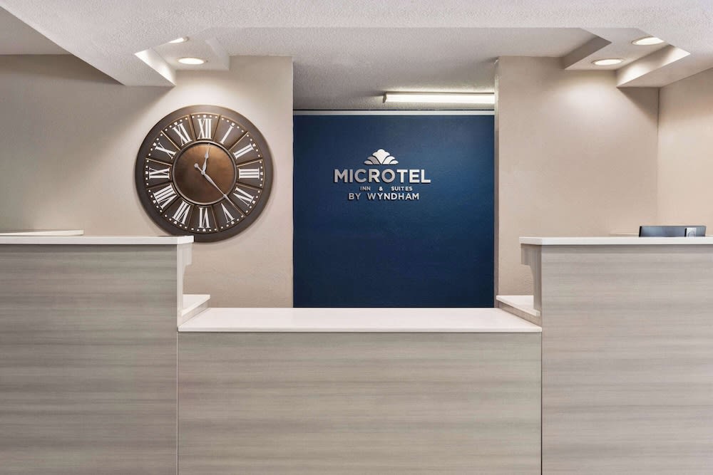 Microtel Inn & Suites by Wyndham Florence/Cincinnati Airport 2