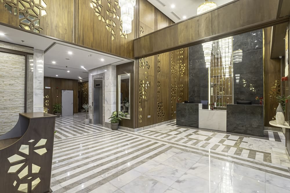 The Seasons Hotel 2