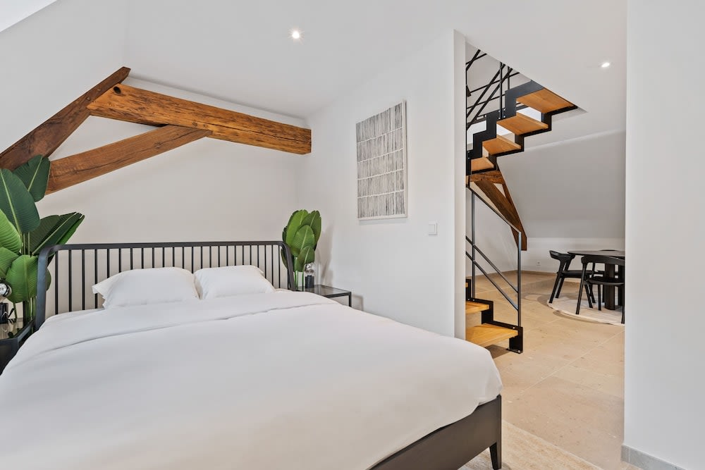 Escape to Clausen Stylish ApartmentID212 1