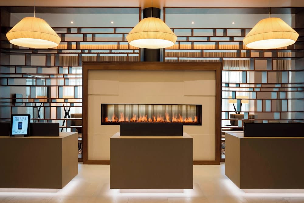 Buffalo Marriott at LECOM HARBORCENTER 3