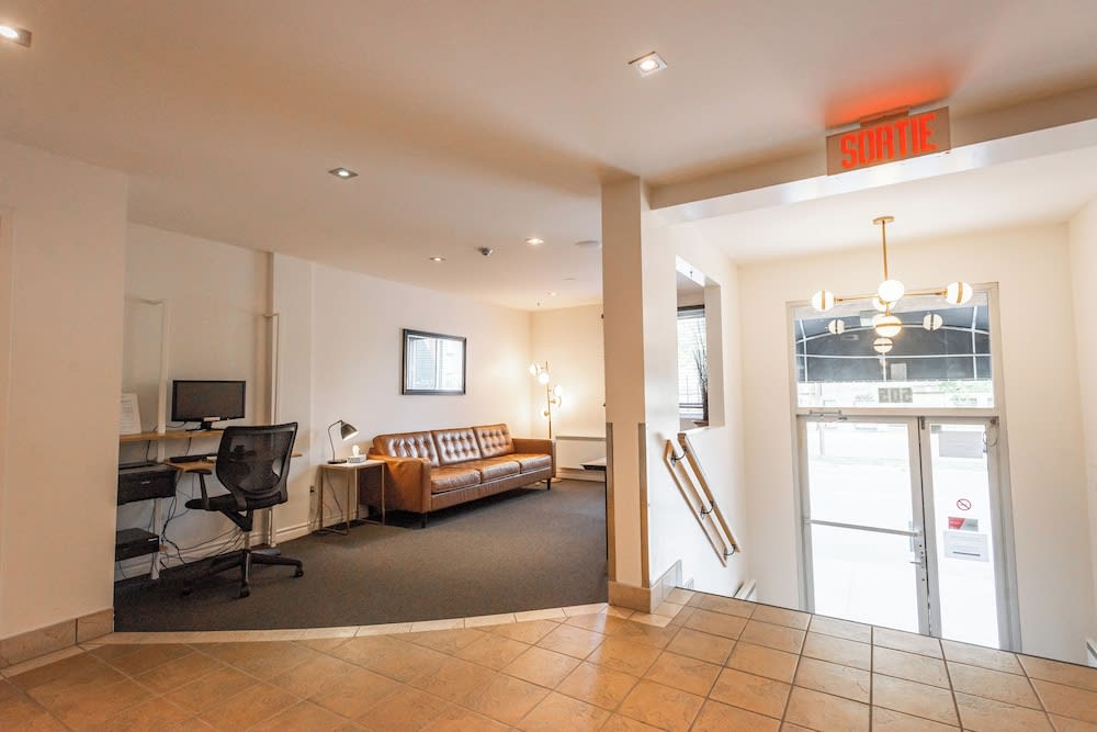 Hotel le Roberval 2
