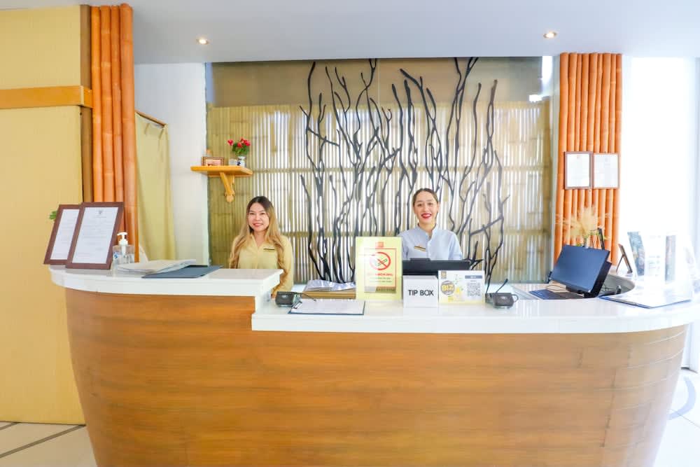 Bandara Beach Resort, Phuket 3