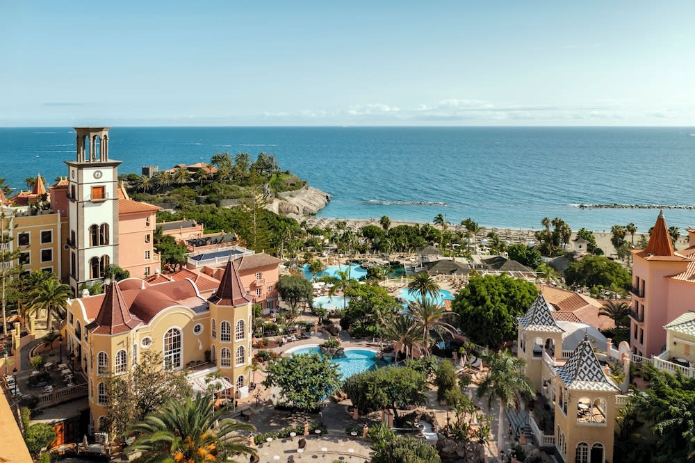 Hotel in Tenerife  Gran Hotel Bahia del Duque Resort 