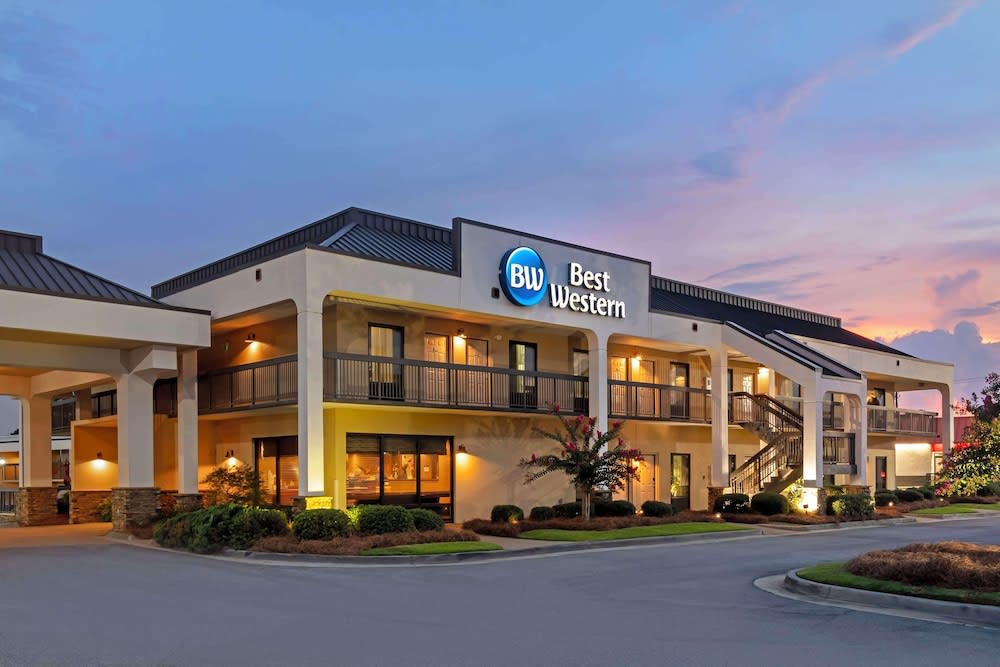 Best Western Colonial Inn 1