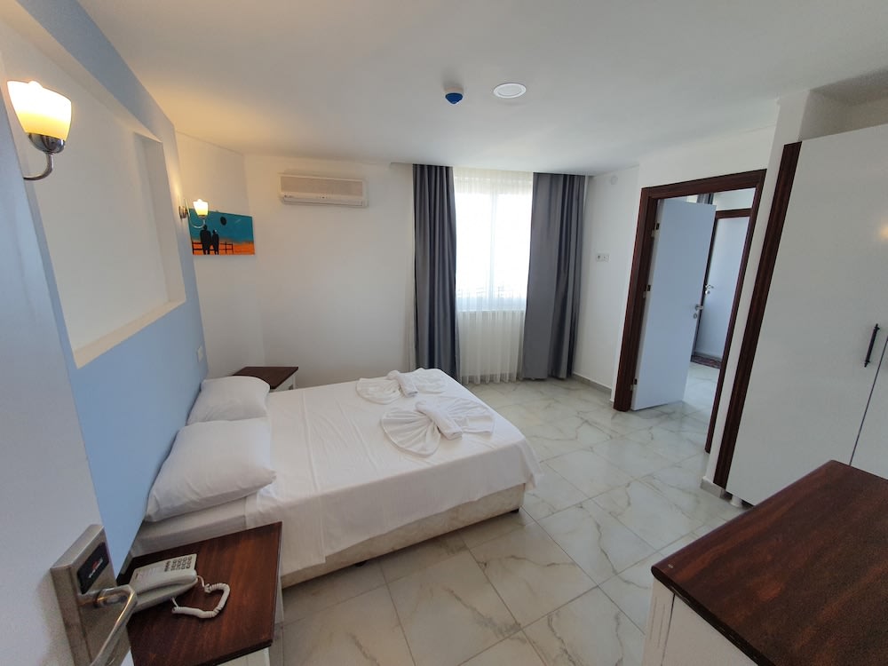 Rugged Hotels 1