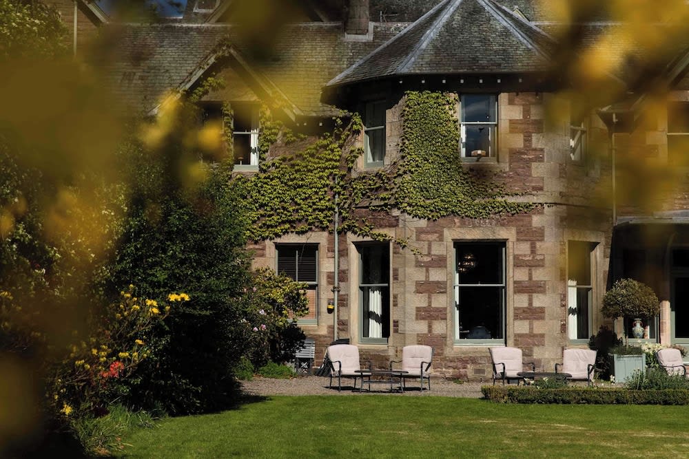 Cromlix 1