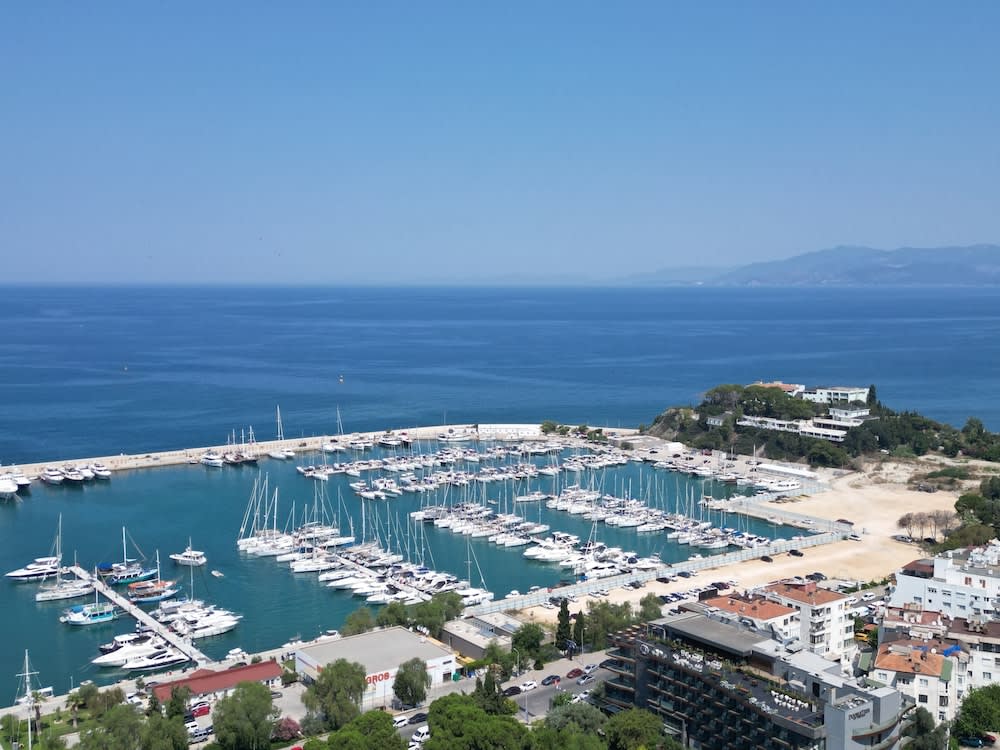 Risus Garden Marina Hotel 1