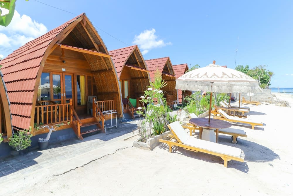 Road Beach Villa 1