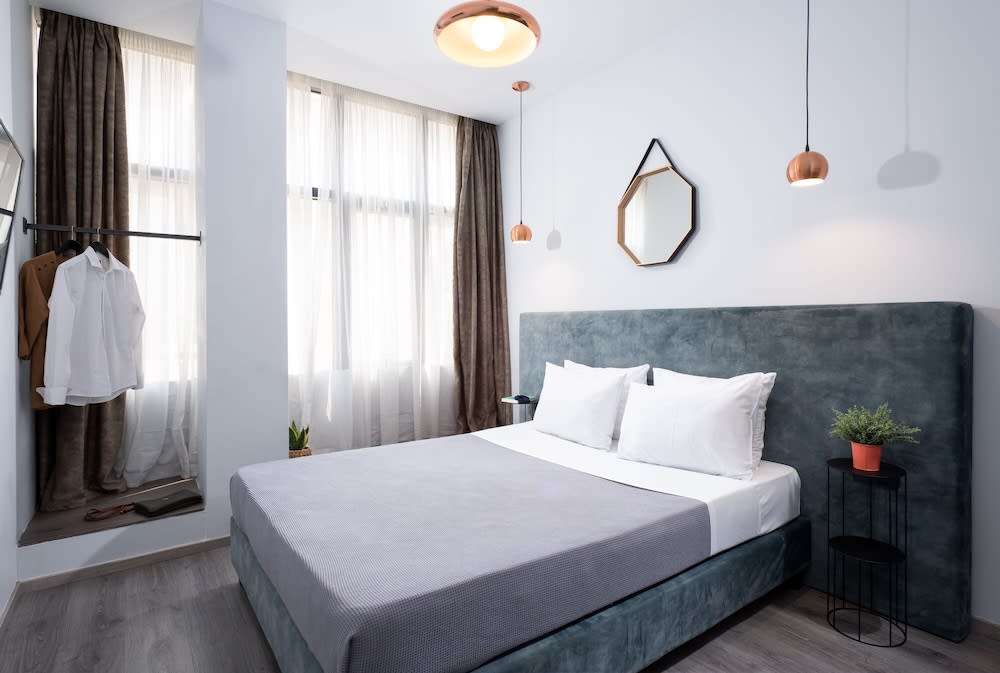 Enattica Monastiraki Living 1