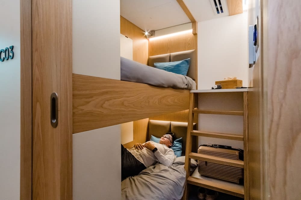 Sleepover Doha North Node, Gate C30 1
