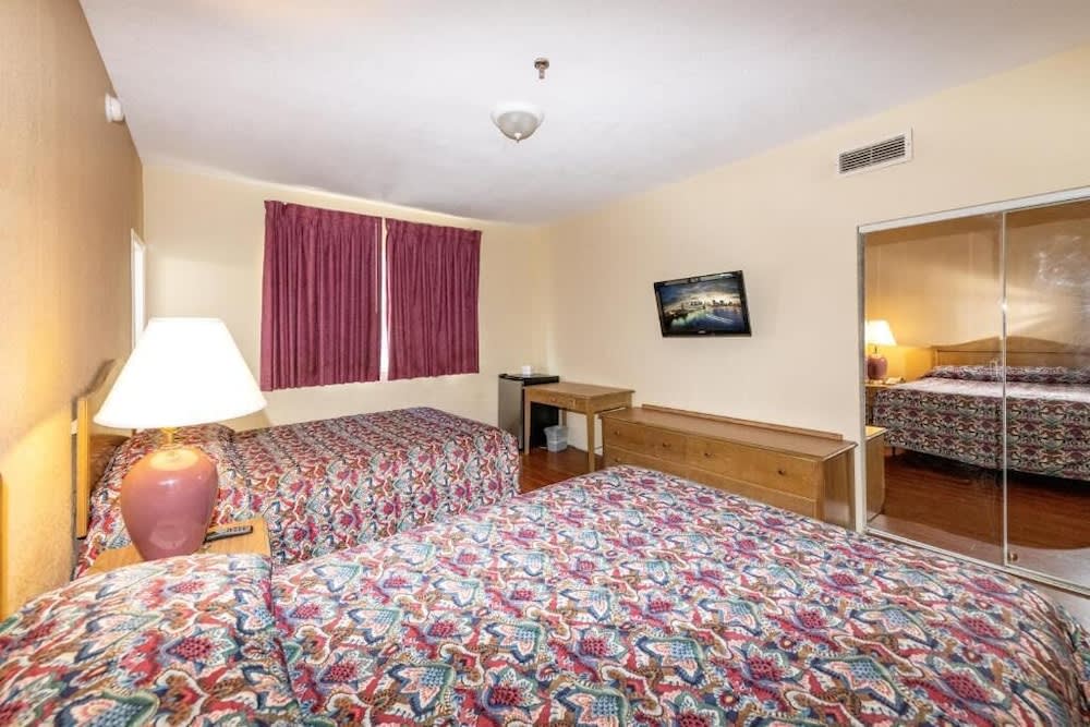 Ocean Beach Suites 2