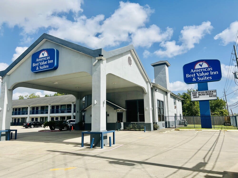 Americas Best Value Inn & Suites Mont Belvieu Houston 1