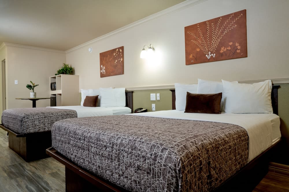 Family Garden Inn & Suites 2