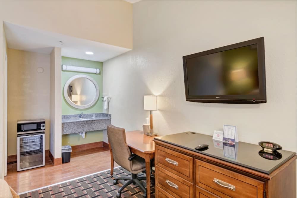 Savannah Garden Hotel 3