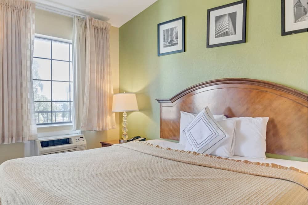 Savannah Garden Hotel 4