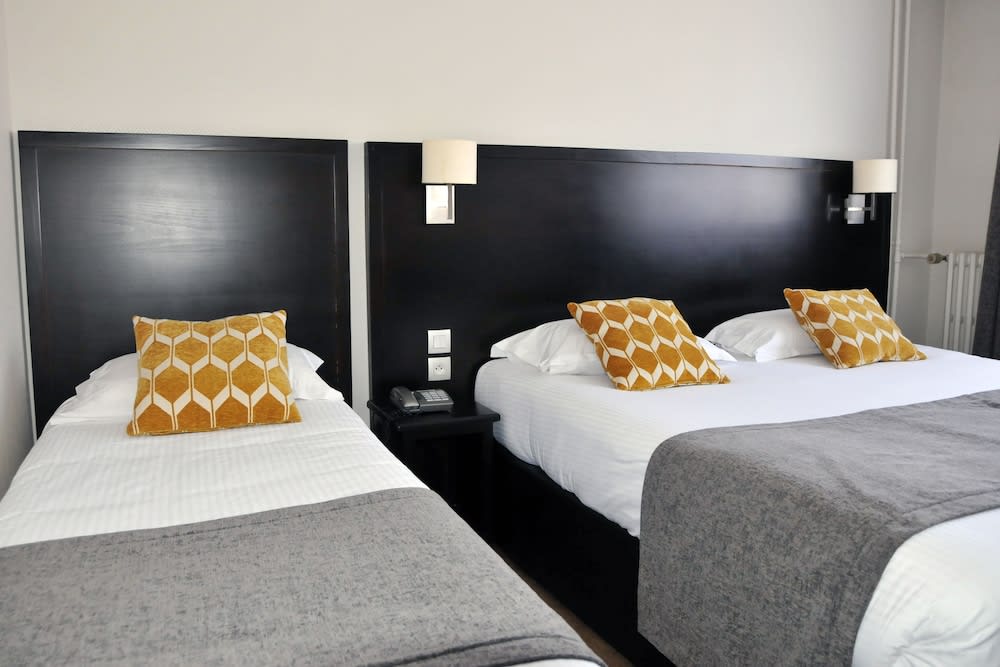 Hôtel Des Quatrans 5