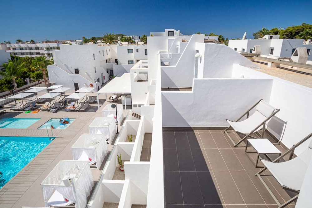 Migjorn Ibiza Suites & Spa 5