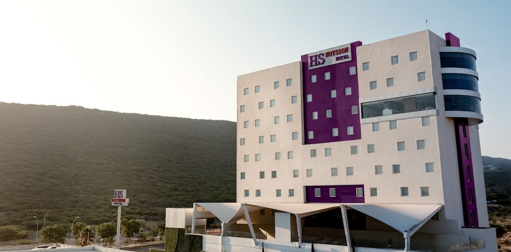 HS HOTSSON Hotel Queretaro 1