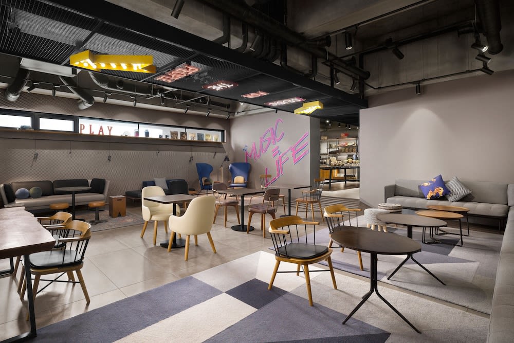 Moxy Seoul Insadong 2