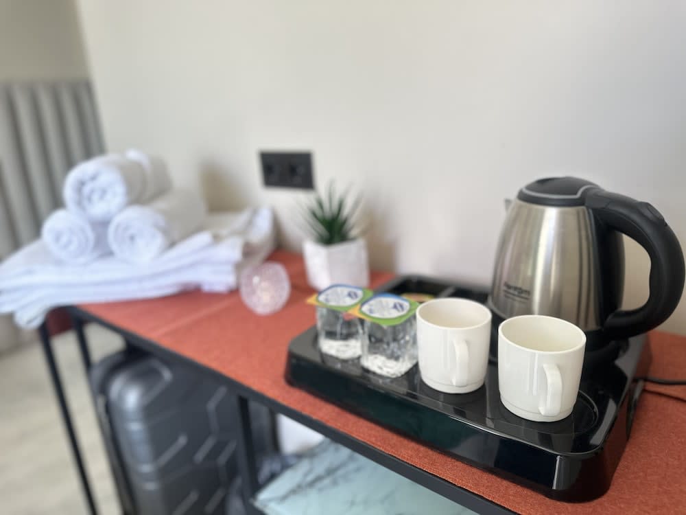 D Twins Airport Hotel 4