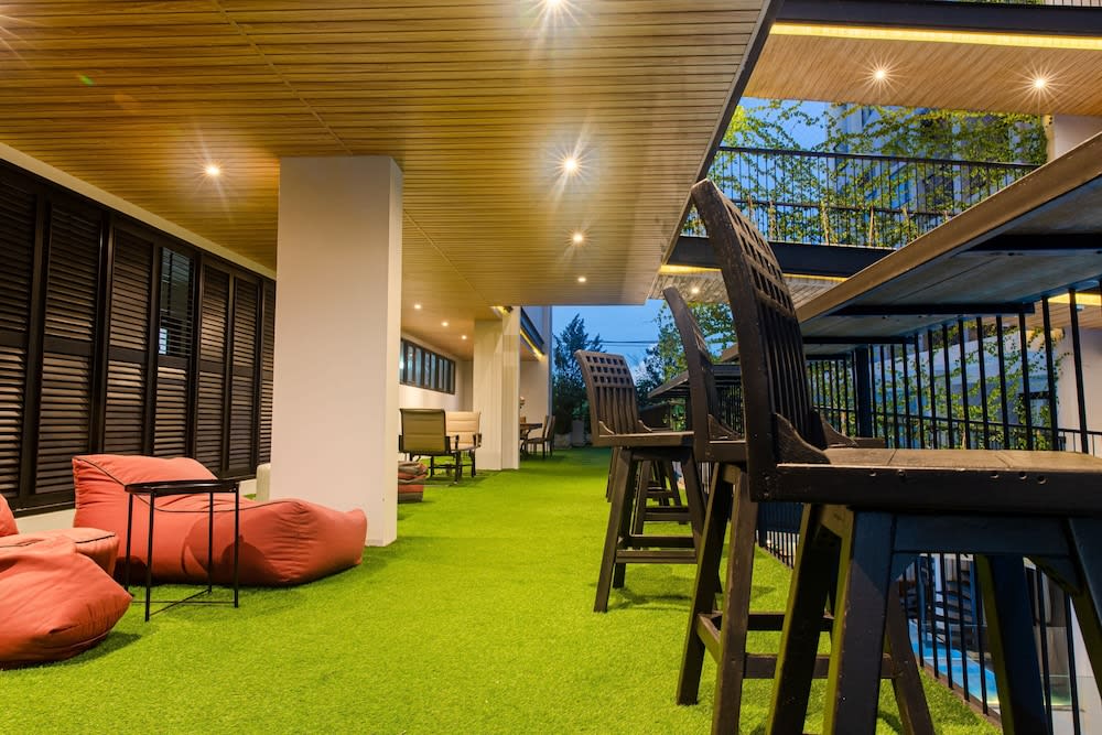 Tour De Phuket Hotel - SHA Plus 2