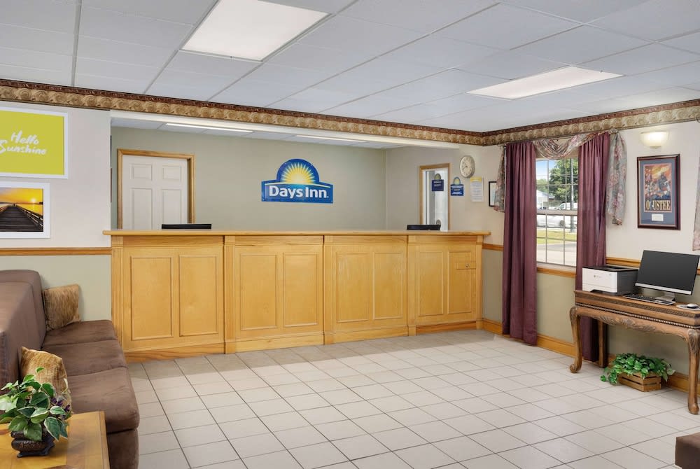 Days Inn by Wyndham Lake City I-75 2