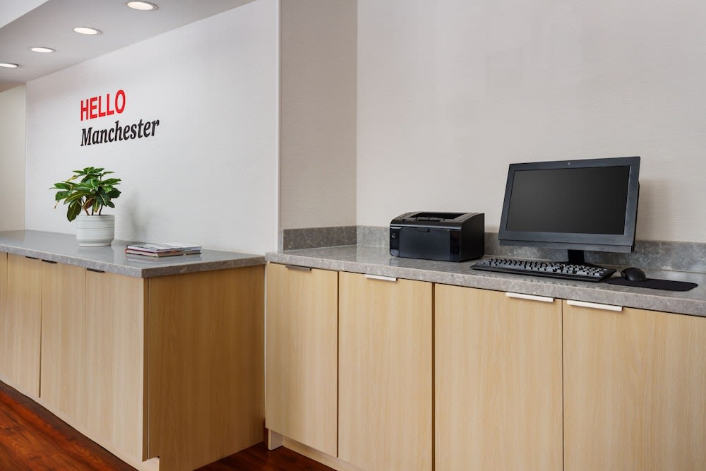 TownePlace Suites Manchester-Boston Regional Airport 2