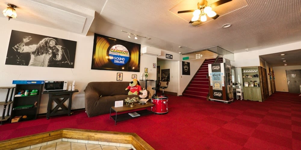Hotel Camelot 2