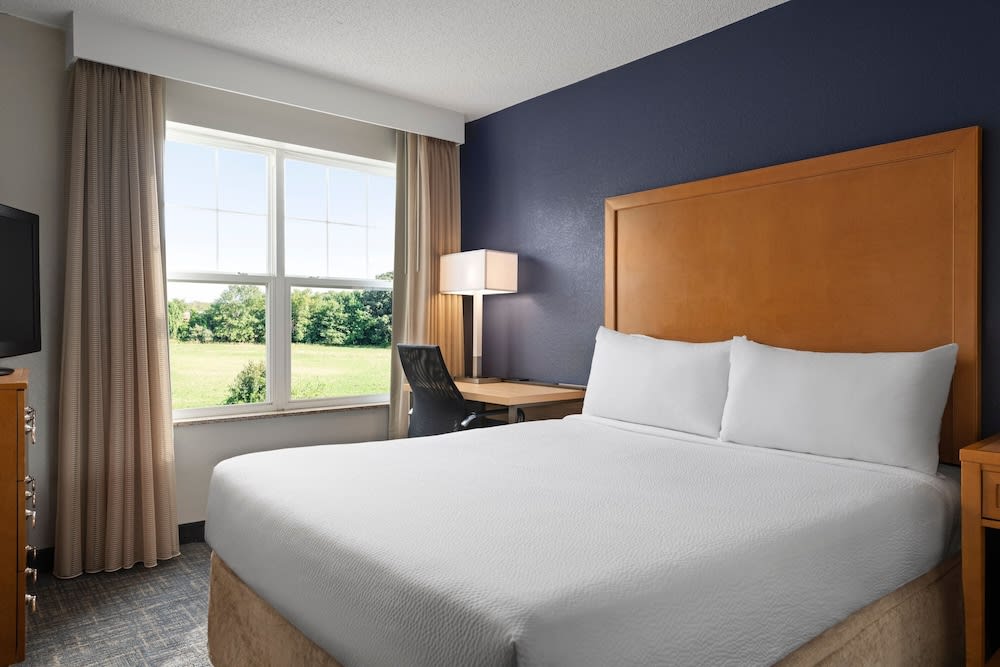 Residence Inn Mt. Laurel at Bishop's Gate 5