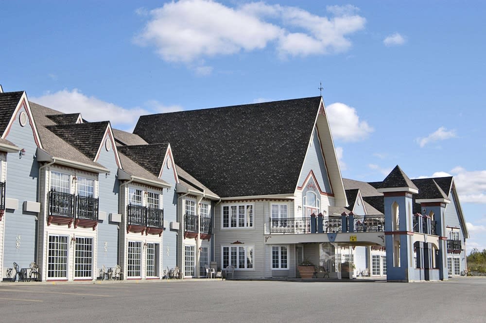 Days Inn by Wyndham Edmundston 1