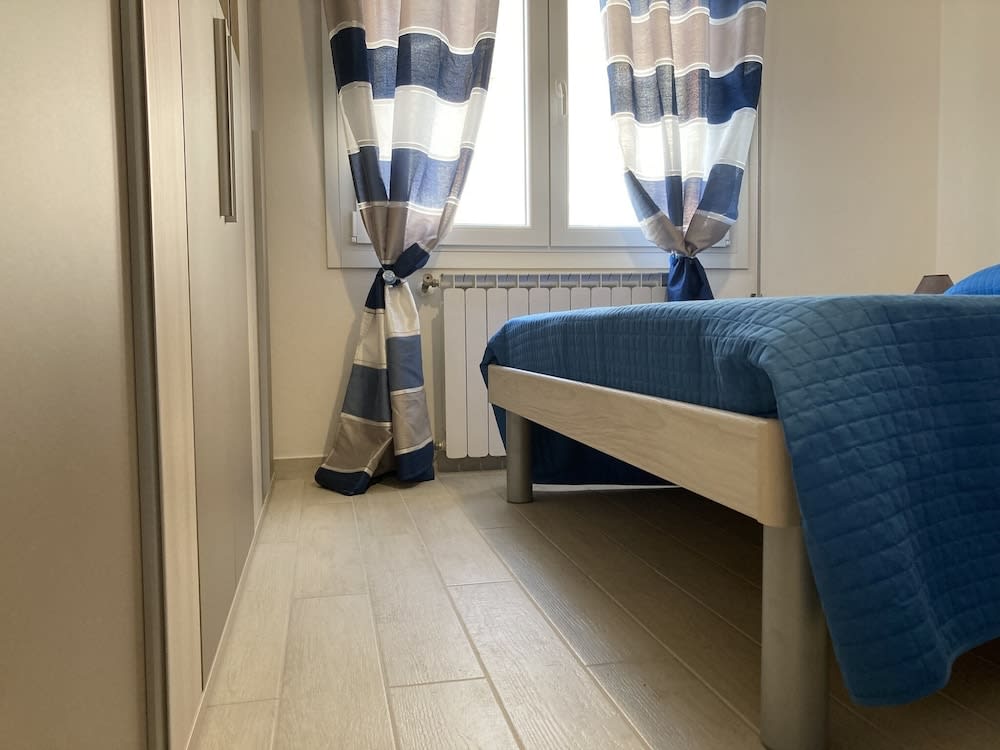 Bright apartment close to the beach 2