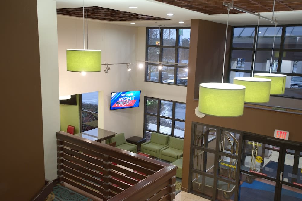 Holiday Inn Express ANDERSON-I-85 (EXIT 27-HWY 81) by IHG 1