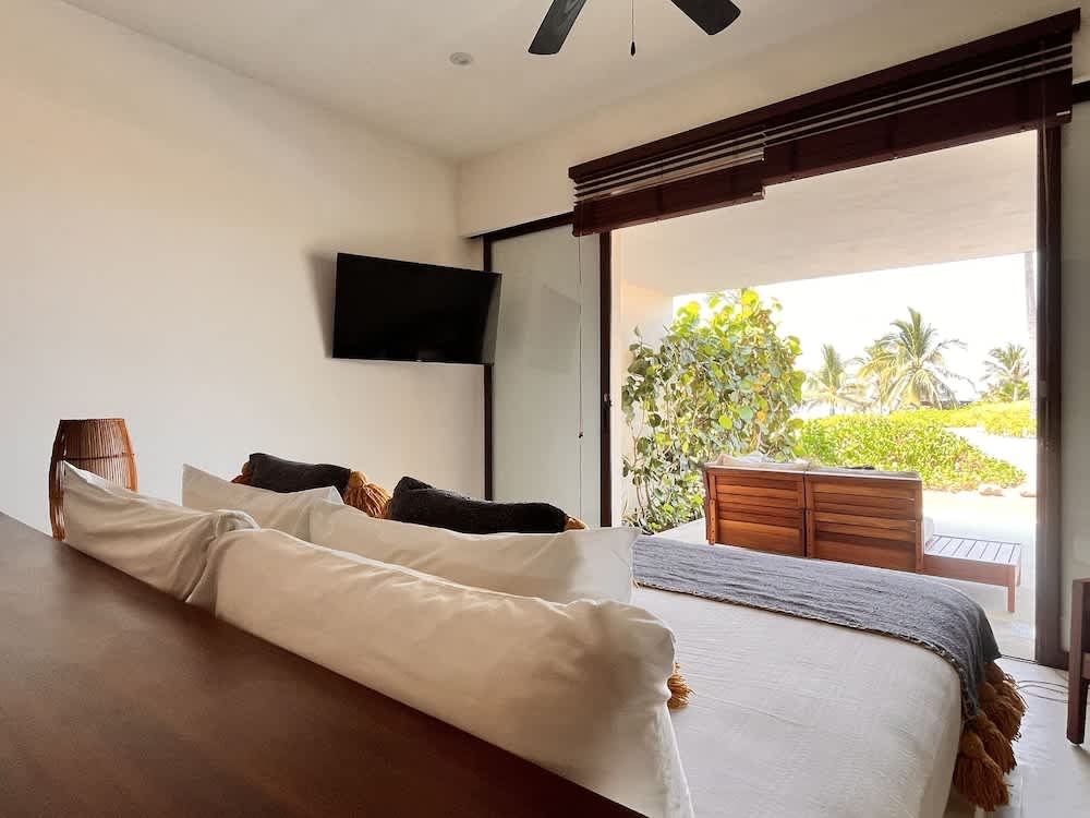Marea Beachfront Villas 2