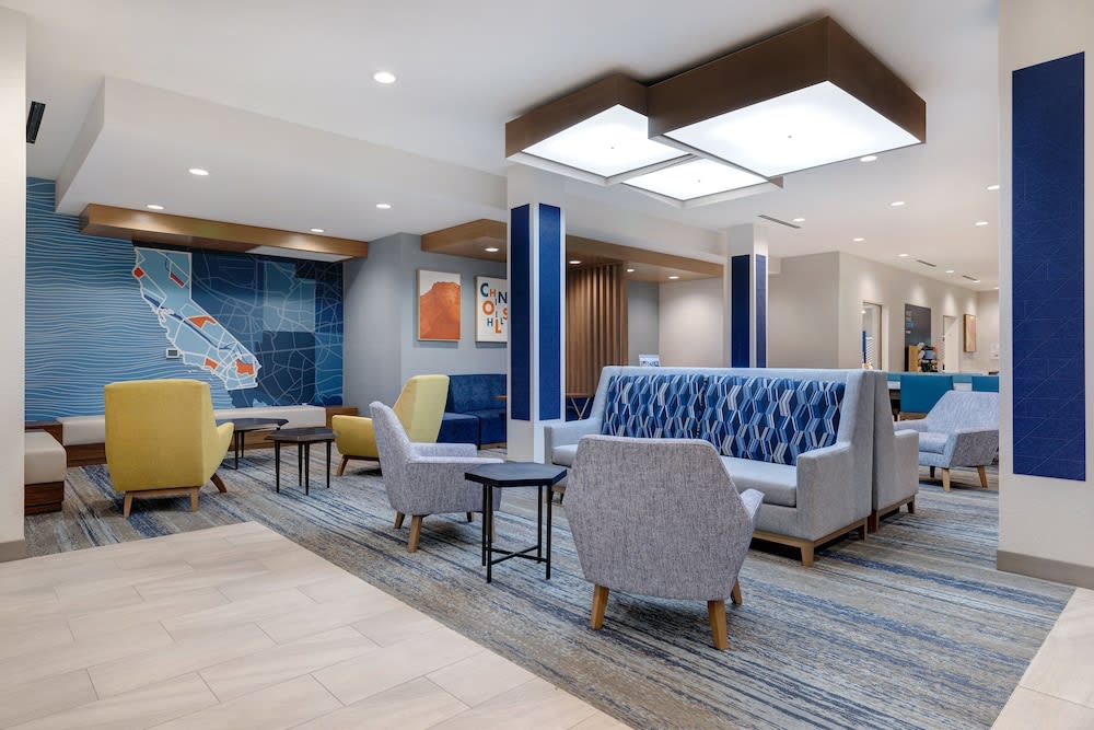Holiday Inn Express & Suites Chino Hills by IHG 4
