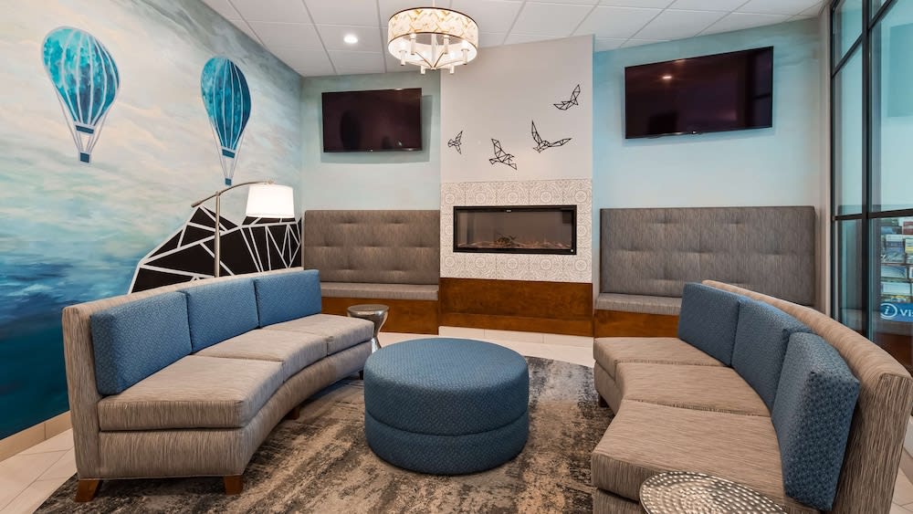 Best Western Plus Wausau Tower Inn 2