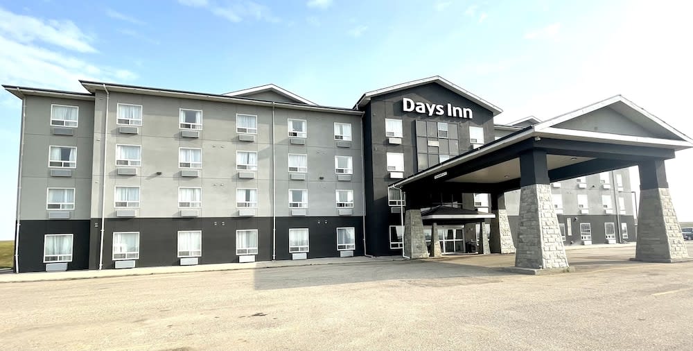 Days Inn by Wyndham Grande Prairie 1