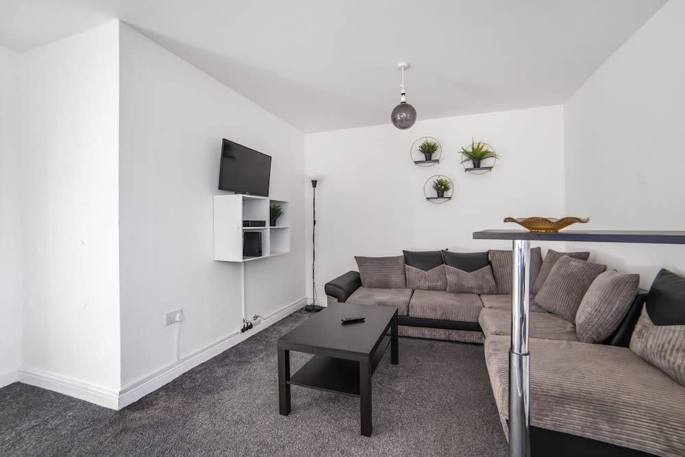 Leicester - Apartment - Sleeps 6 - 97ws 1