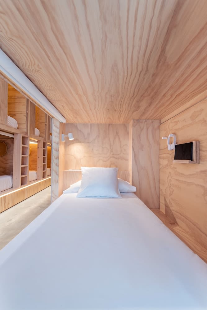 Colo Colo Hostel - Single Private Beds 3