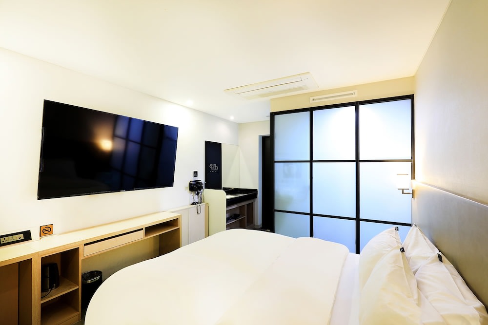 CS Avenue Hotel 2