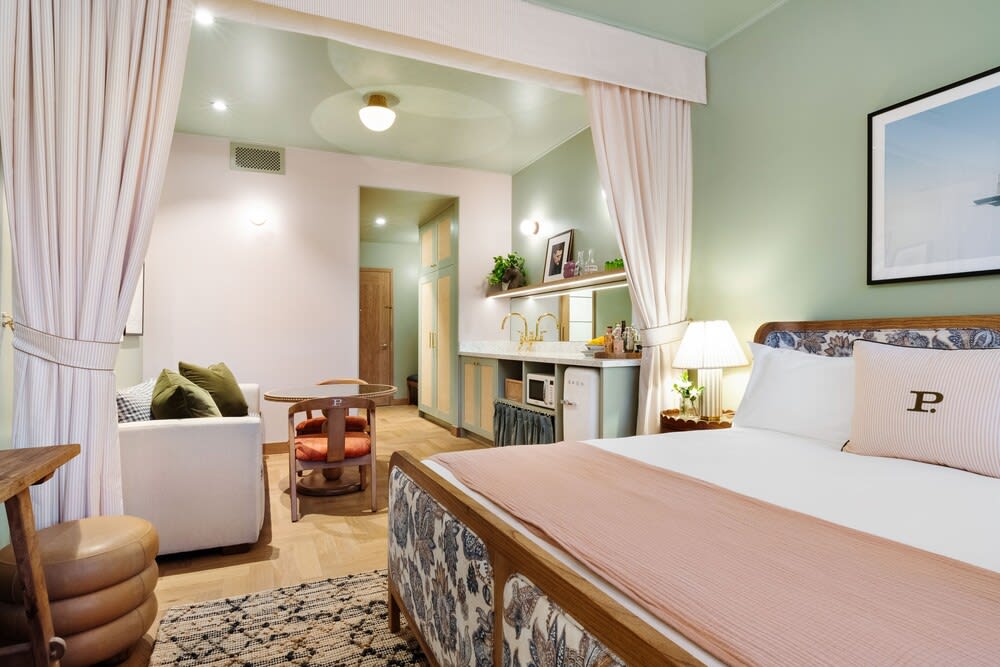 Palihouse Hyde Park Village 1