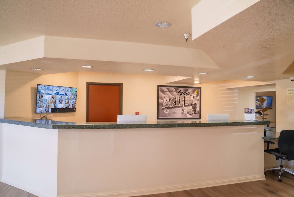 Super 8 by Wyndham Yuma 2