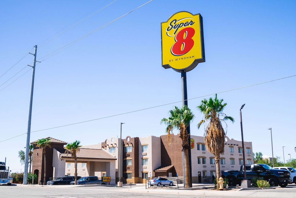 Super 8 by Wyndham Yuma 1