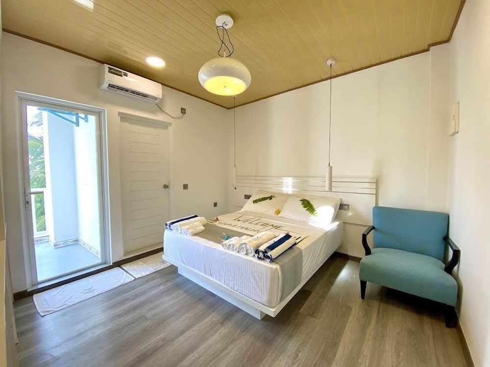 VIVA Beach Maldives 3