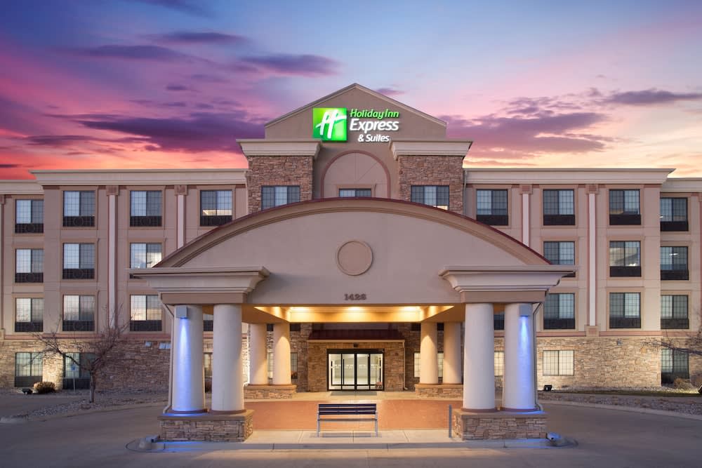 Holiday Inn Express & Suites FT. COLLINS by IHG 1