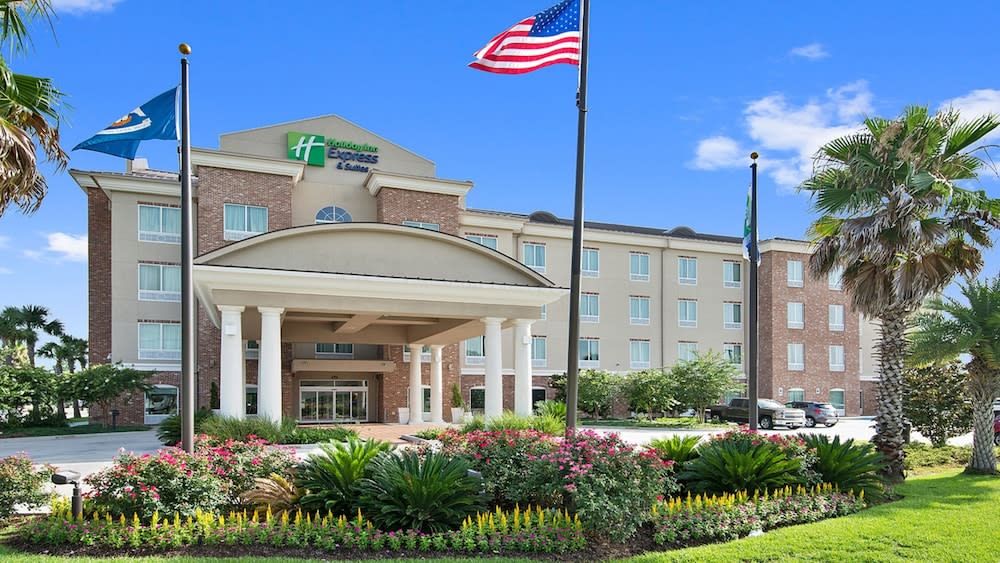 Holiday Inn Express & Suites GONZALES by IHG 1